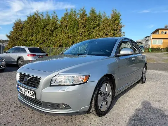 Volvo S40 2010 photo 4