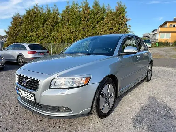 Volvo S40 2010 photo 5