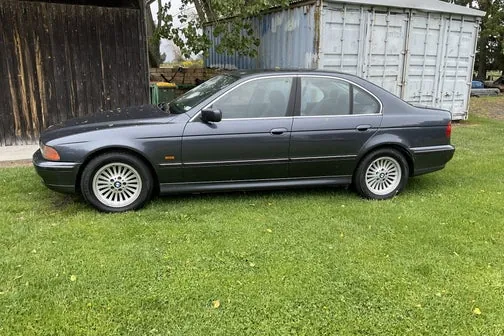 BMW 528I