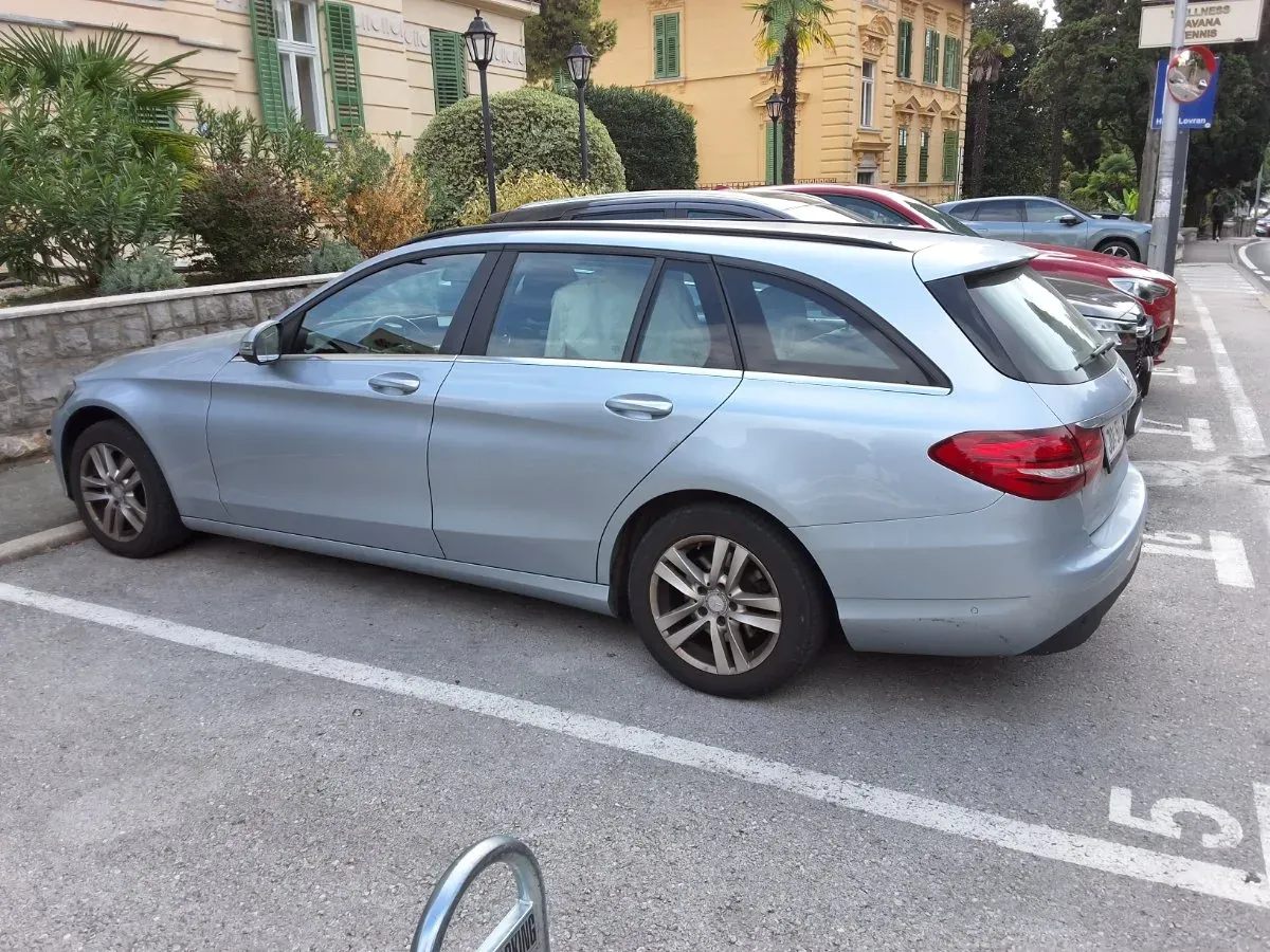 Mercedes-Benz C-Class 2016 photo 3