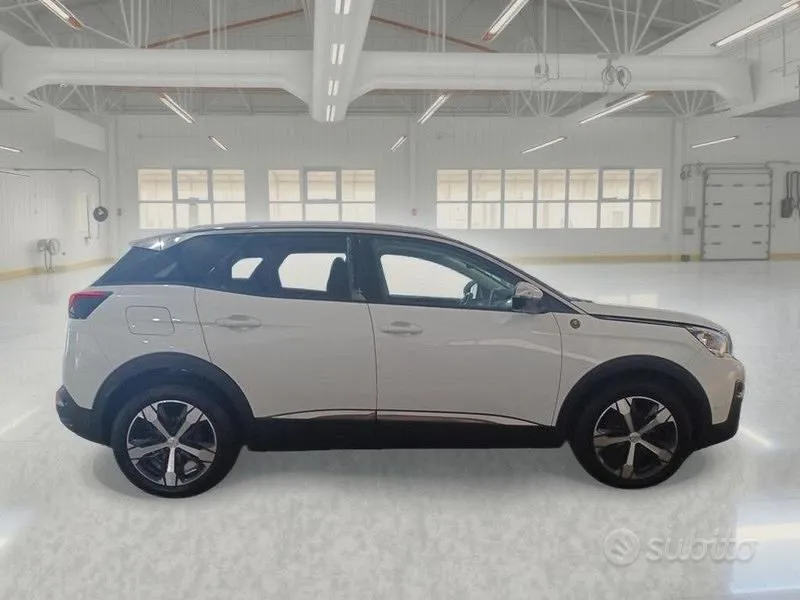 Peugeot 3008 2020 photo 3