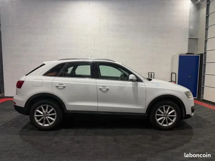 Audi Q3 2013 photo 2