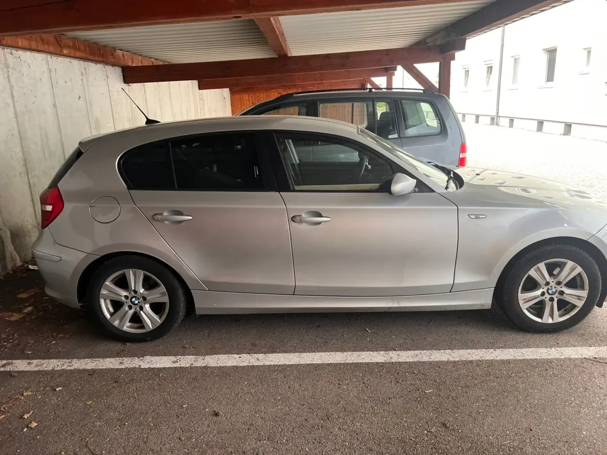 BMW 1 Series 2008 photo 2