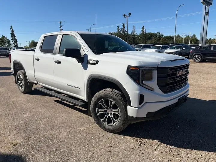 GMC Sierra 1500 2024 photo 3