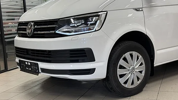 Volkswagen Caravelle 2018 photo 2