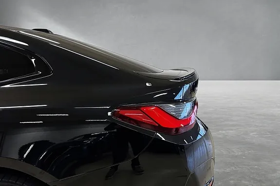 BMW I4 2022 photo 3