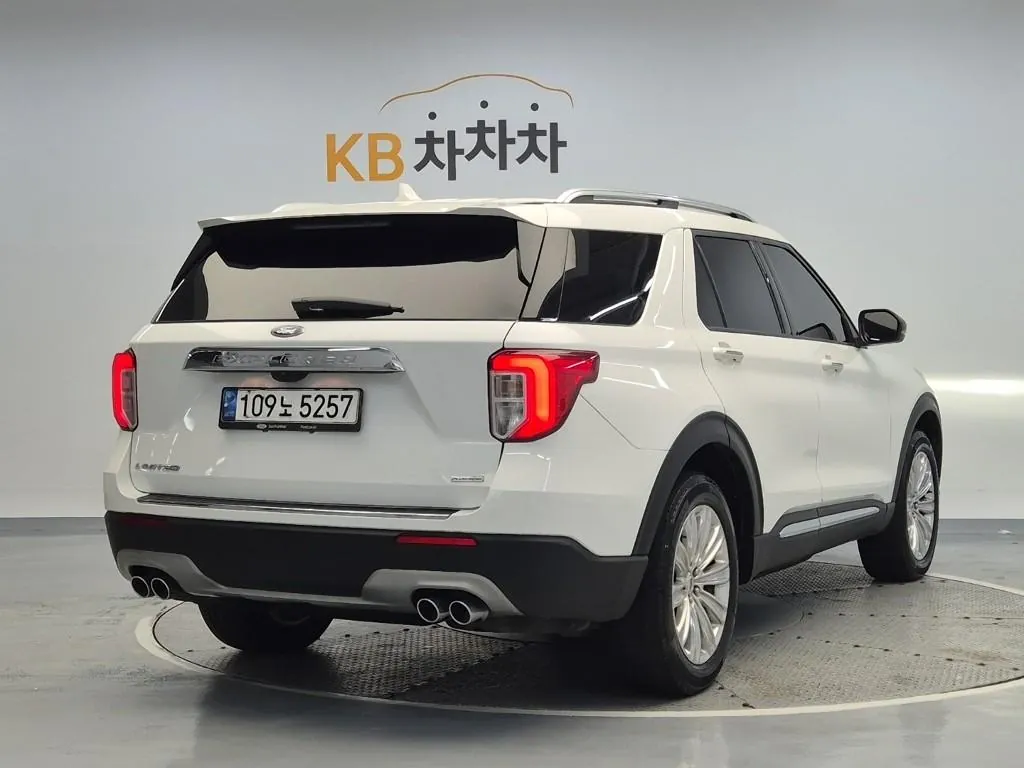 Ford Explorer 2020 photo 3