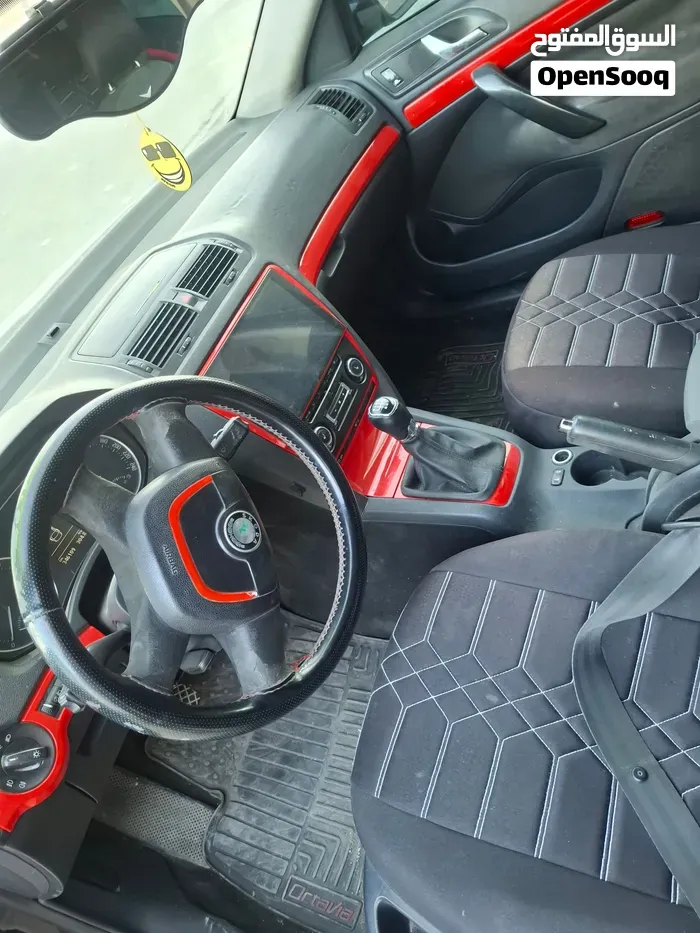 Skoda Octavia 2011 photo 2