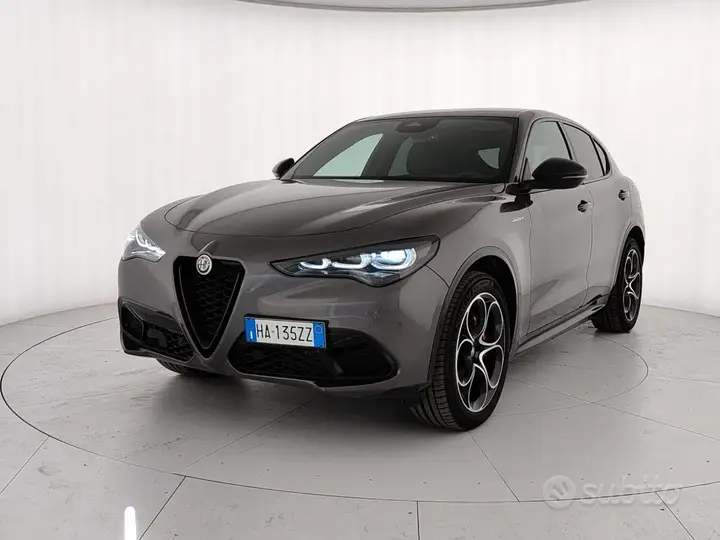 Alfa Romeo Stelvio 2025 photo 3