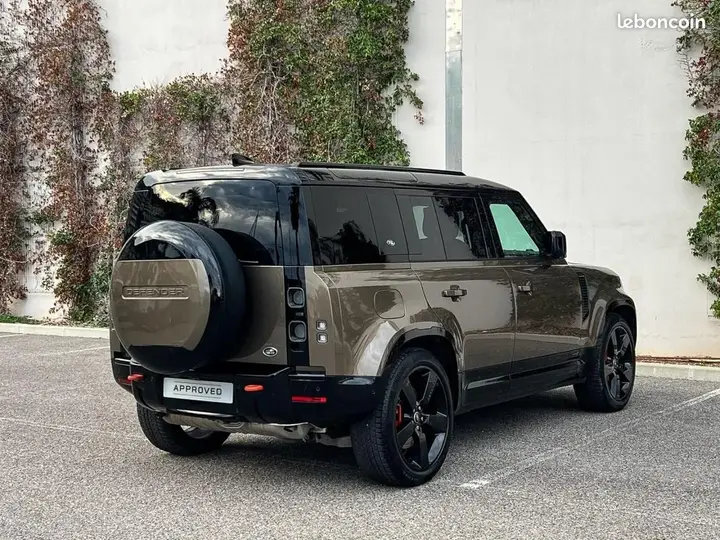 Land Rover Defender 2023 photo 2