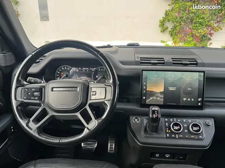 Land Rover Defender 2023 photo 4