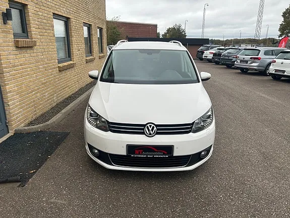 Volkswagen Touran 2013 photo 3