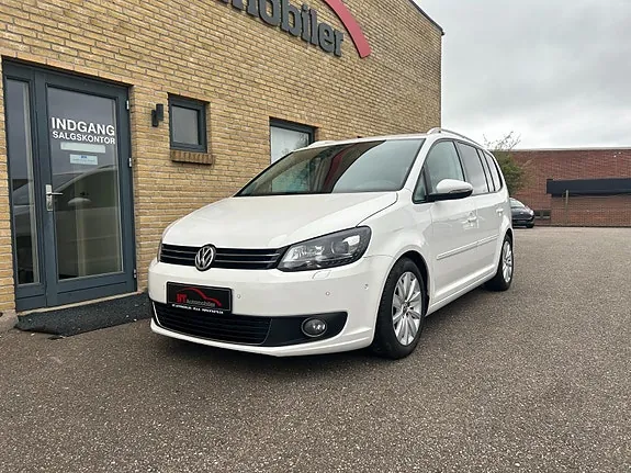 Volkswagen Touran 2013 photo 2