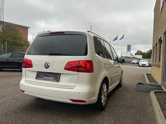 Volkswagen Touran 2013 photo 5