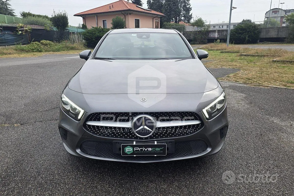 Mercedes-Benz A 180 2019 photo 2