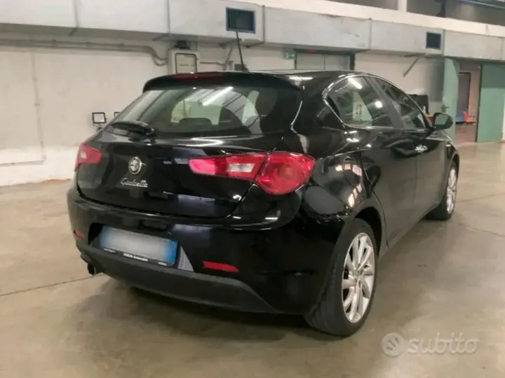 Alfa Romeo Giulietta 2015 photo 4