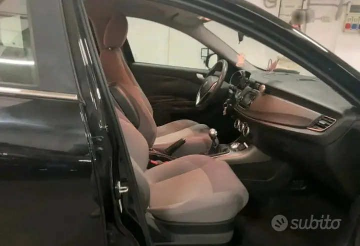 Alfa Romeo Giulietta 2015 photo 3