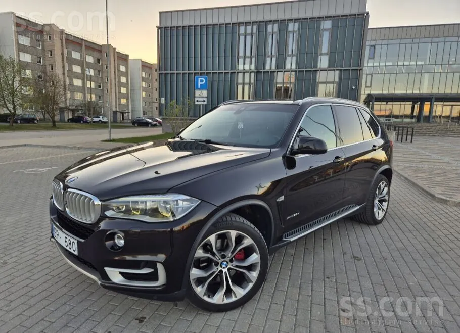 BMW X5 2013 photo 2