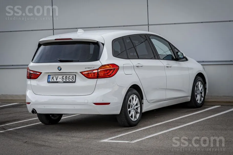 BMW 218D Gran Tourer 2015 photo 4