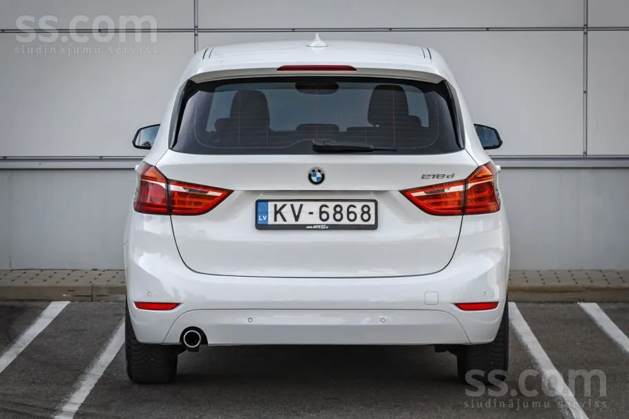 BMW 218D Gran Tourer 2015 photo 5