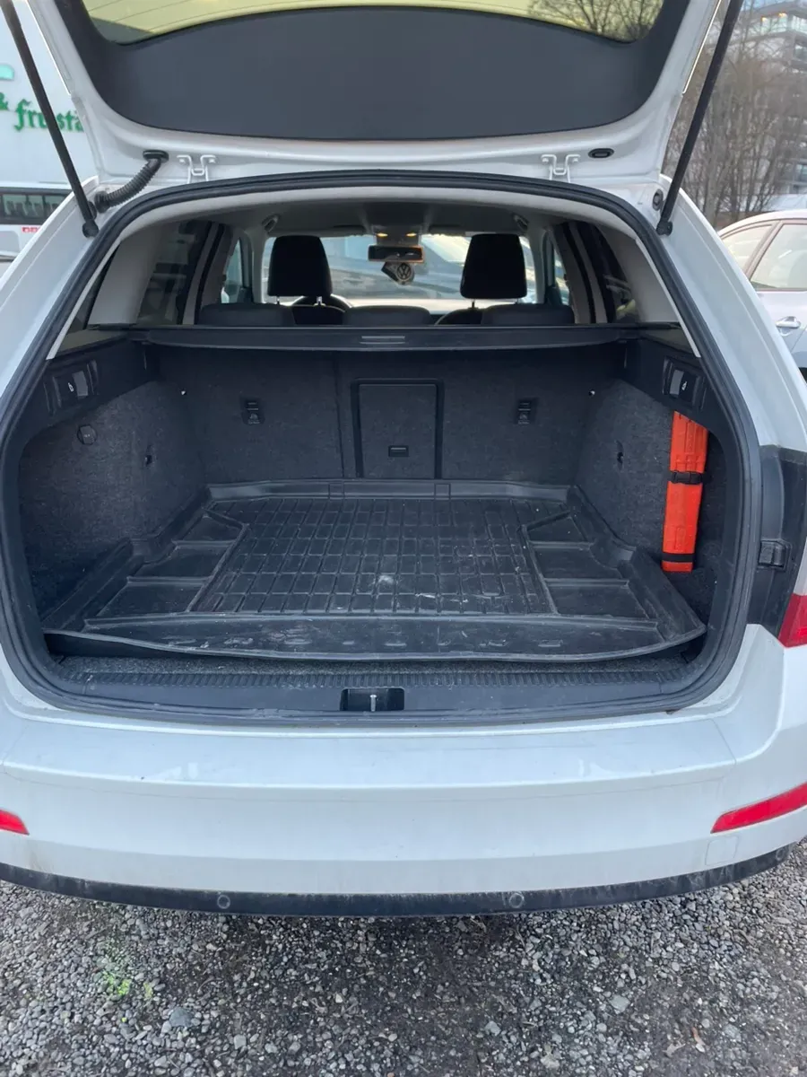 Skoda Octavia 2014 photo 3