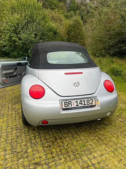 Volkswagen New Beetle 2004 photo 3