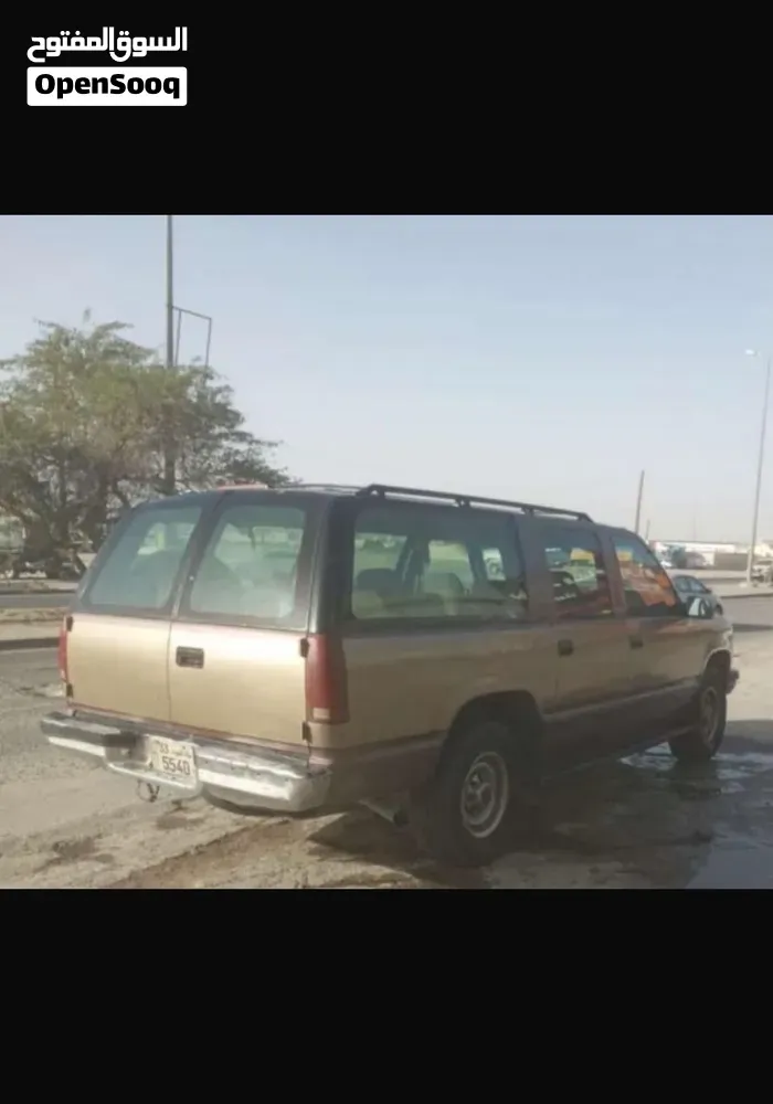 GMC Suburban 1997 photo 2
