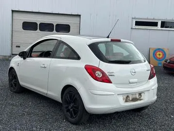 Opel Corsa 2011 photo 3