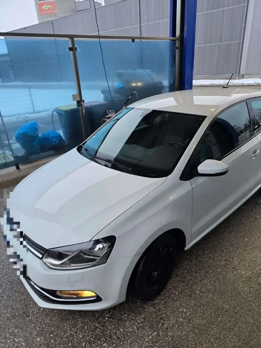 Volkswagen Polo 2014 photo 2