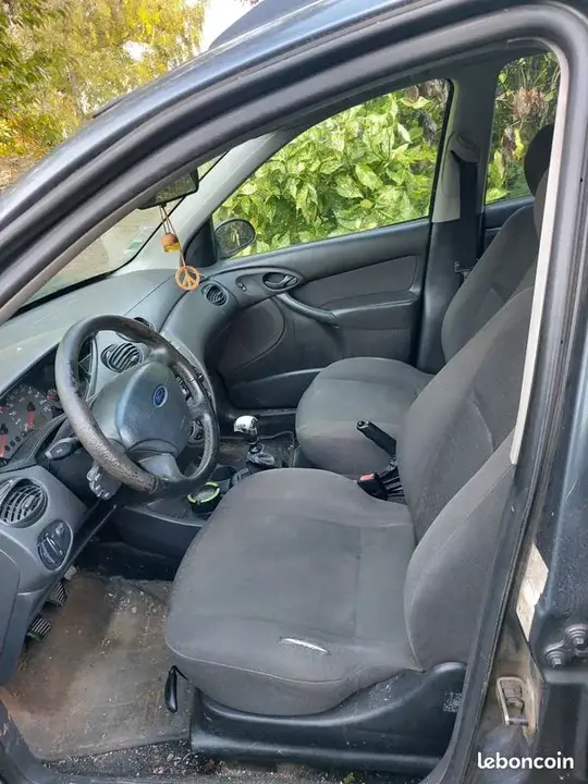 Ford Focus 2003 photo 2