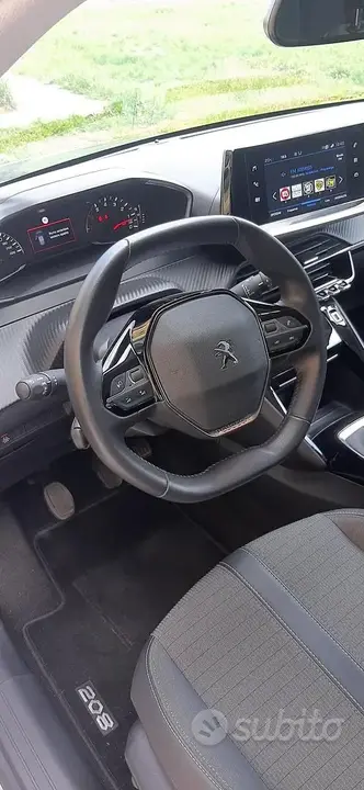 Peugeot 208 2023 photo 4