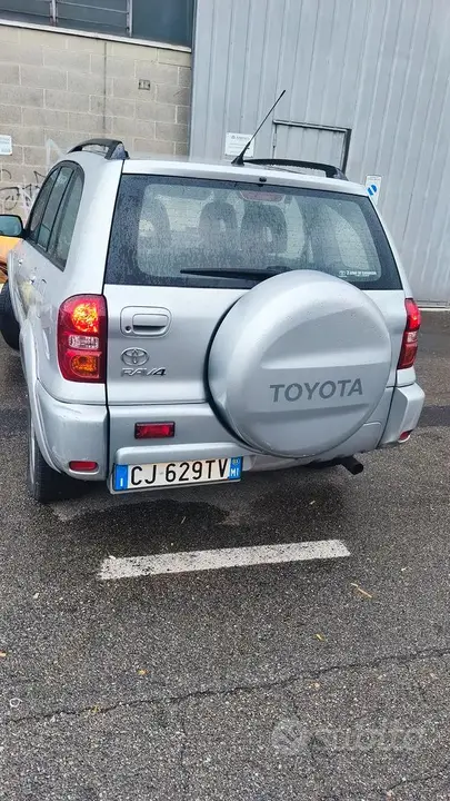 Toyota Rav4 2003 photo 2