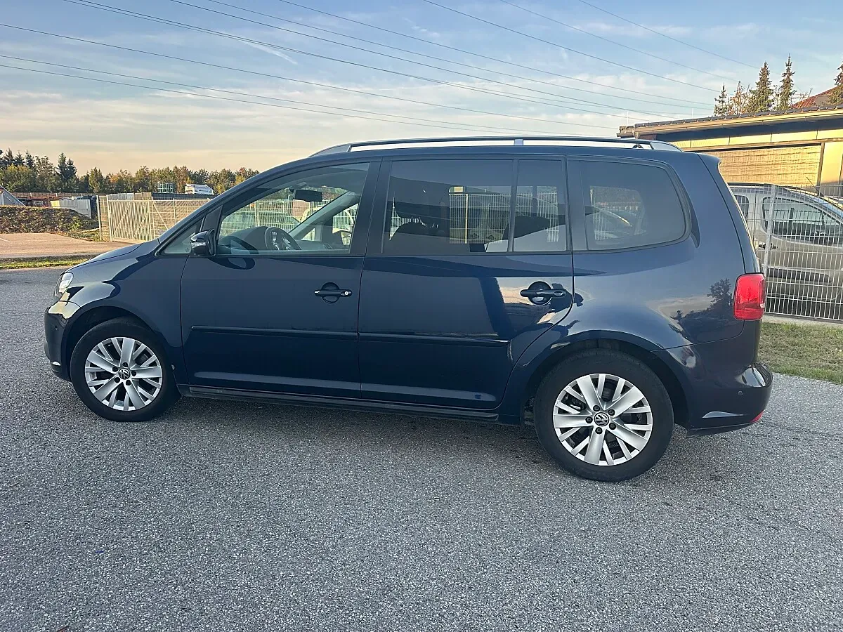 Volkswagen Touran 2014 photo 3