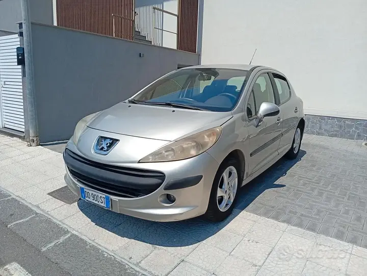 Peugeot 207
