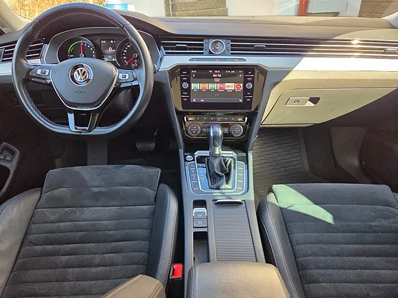 Volkswagen Passat 2018 photo 4