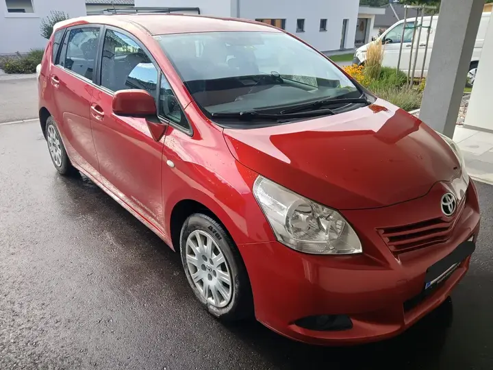 Toyota Verso 2009 photo 2