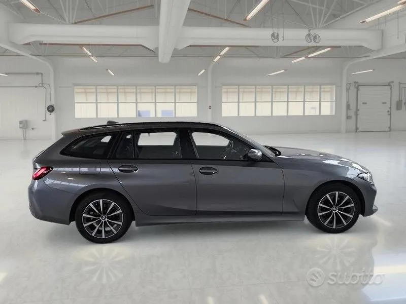 BMW 320 2023 photo 3