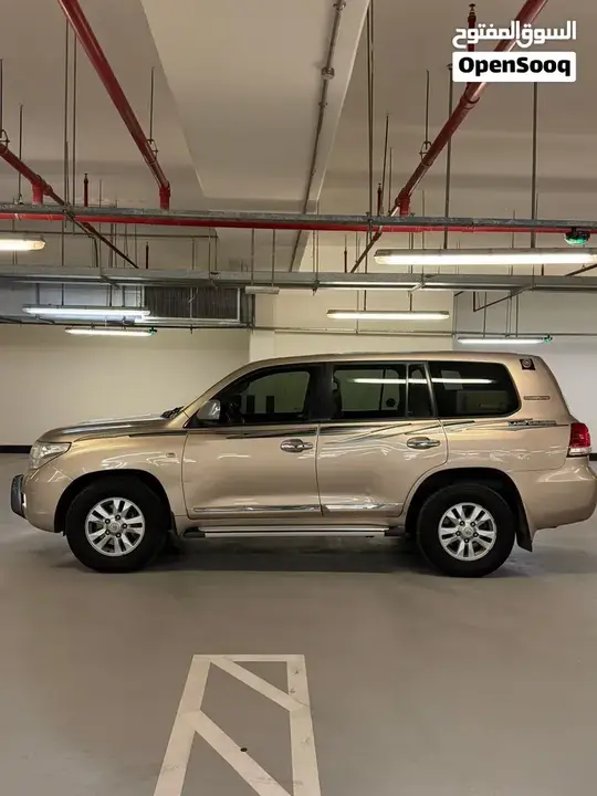 Toyota Land Cruiser 2011 photo 2