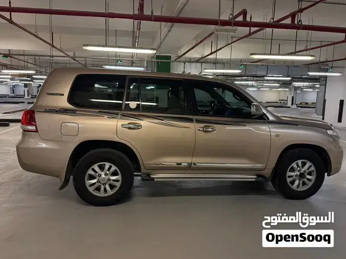 Toyota Land Cruiser 2011 photo 4