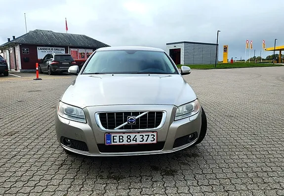 Volvo V70 2008 photo 4