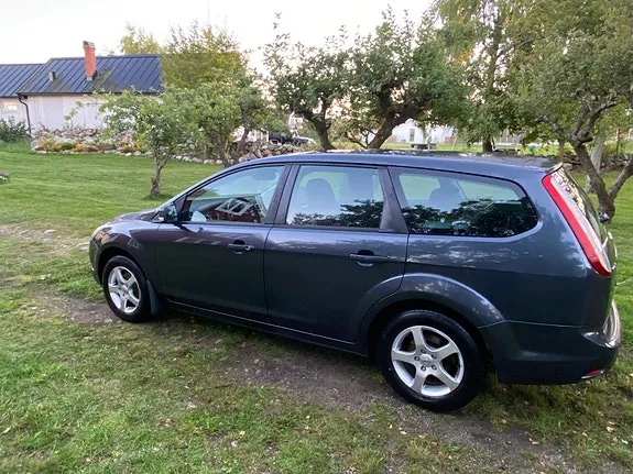 Ford Focus 2008 photo 2