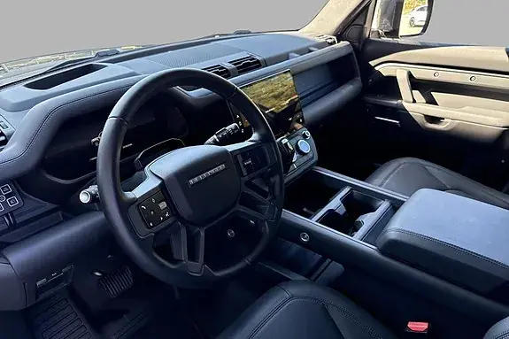 Land Rover Defender 110 2026 photo 4
