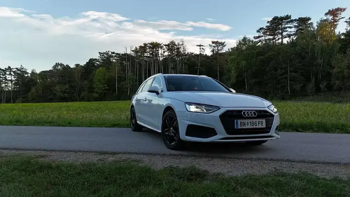 Audi A4 2019 photo 3