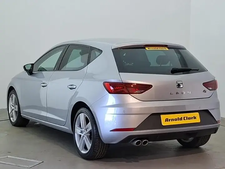 Seat Leon 2019 photo 2