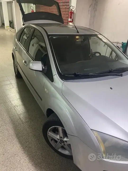 Ford Focus 2006 photo 2