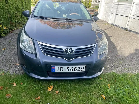 Toyota Avensis 2010 photo 3