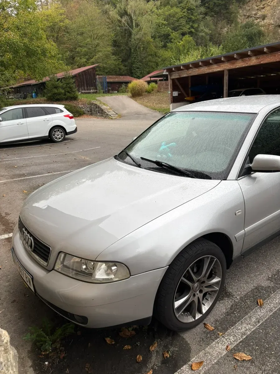 Audi A4 1999 photo 2