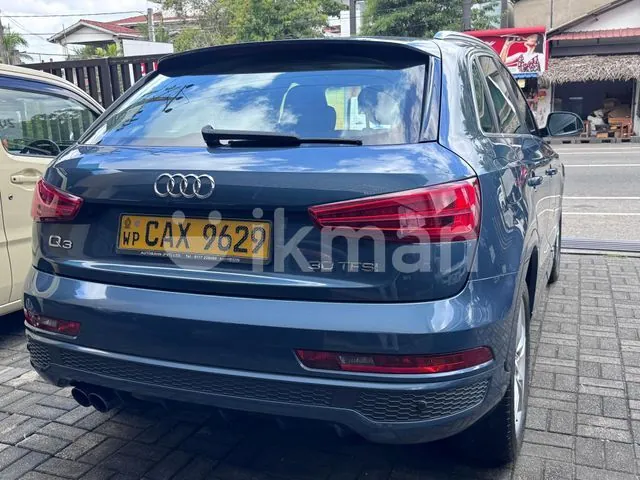Audi Q3 2017 photo 2