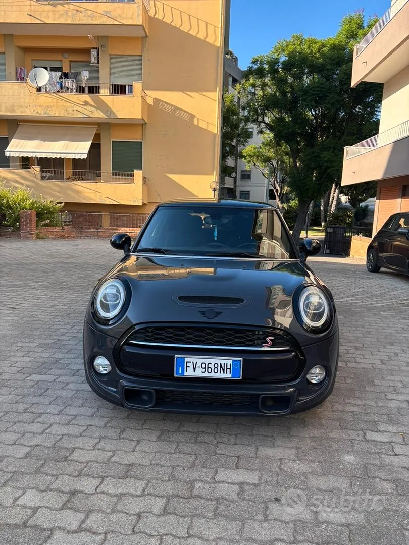 Mini Cooper S 2018 photo 2