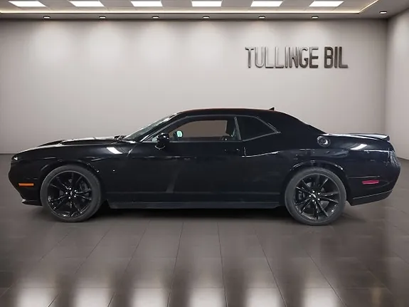 Dodge Challenger 2018 photo 2